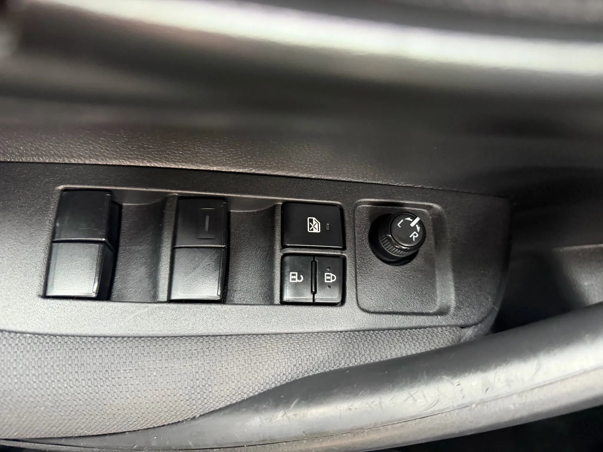 Used 2022 Toyota Corolla LE image 23