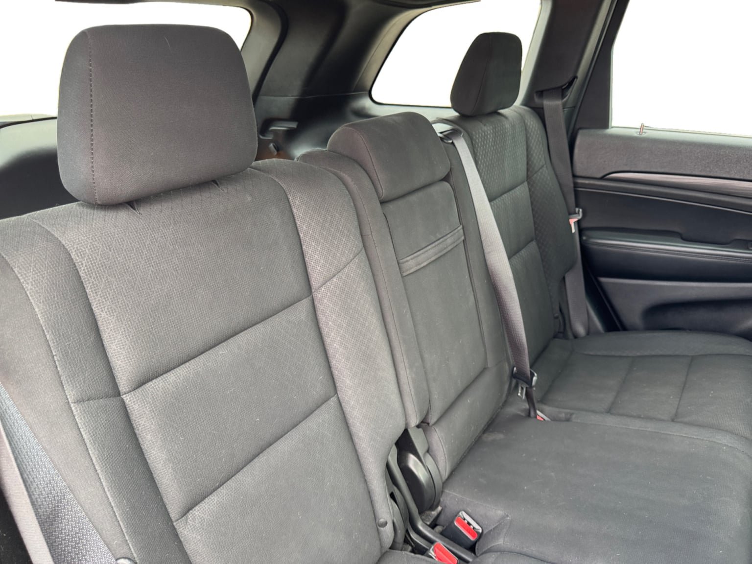 Used 2019 Jeep Grand Cherokee Laredo AWD/4WD image 18