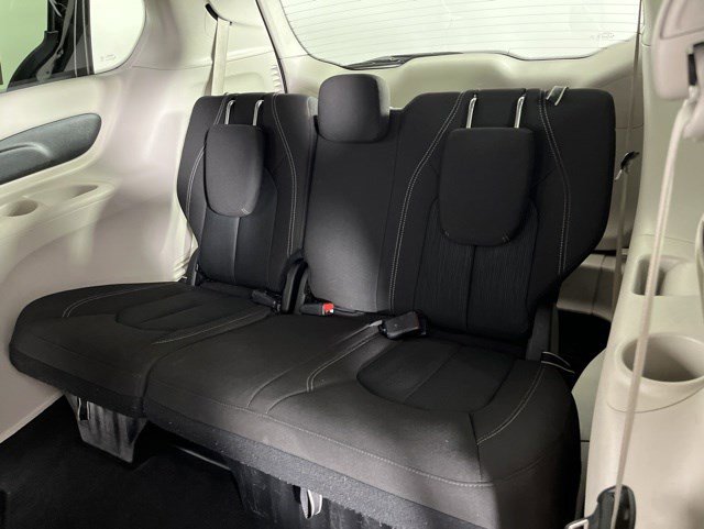 Used 2023 Chrysler Voyager LX FWD image 39