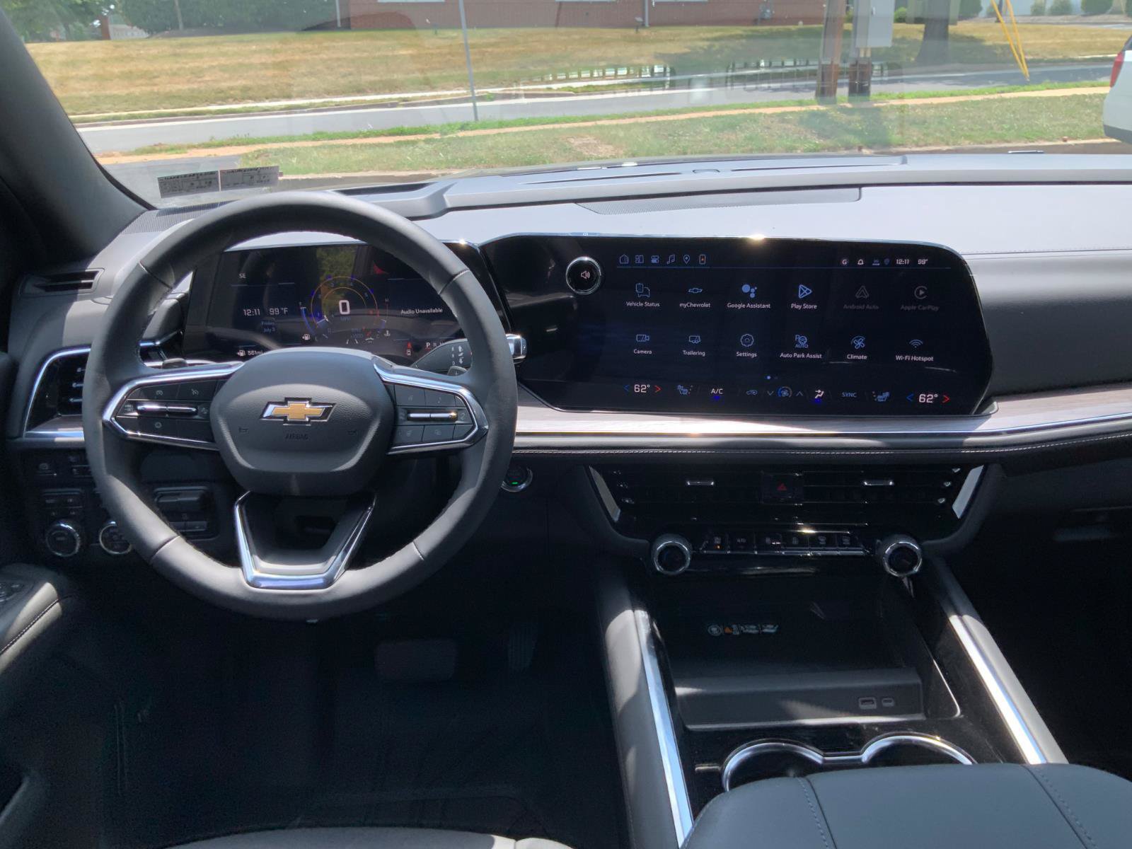 New 2026 Chevrolet Suburban LT w/ Comfort Package AWD/4WD image 20