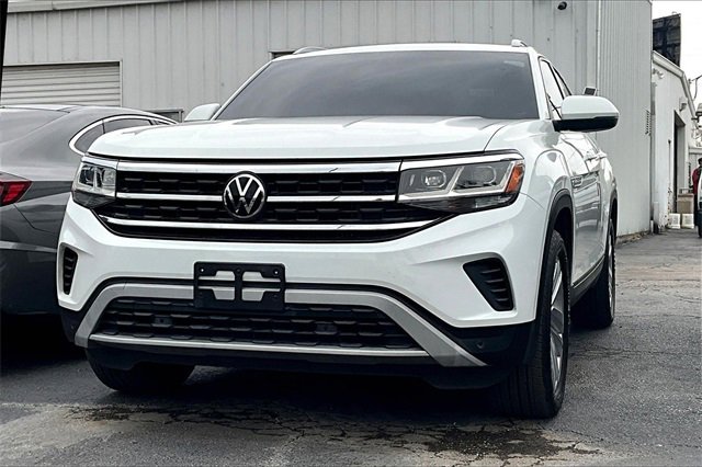 Used 2020 Volkswagen Atlas Cross Sport SE w/ Panoramic Sunroof Package