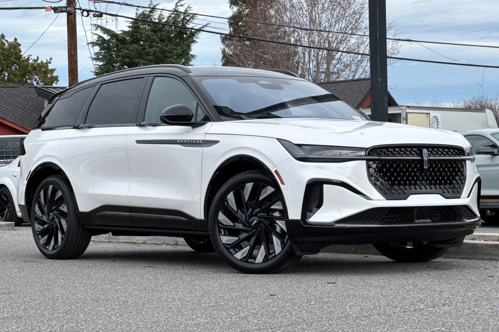 New 2026 Lincoln Nautilus Reserve image 2