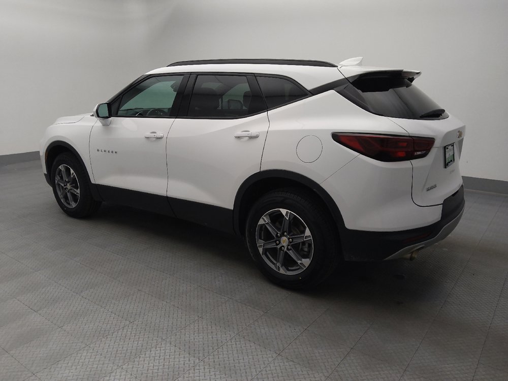 Used 2024 Chevrolet Blazer LT w/ Convenience Package FWD image 3