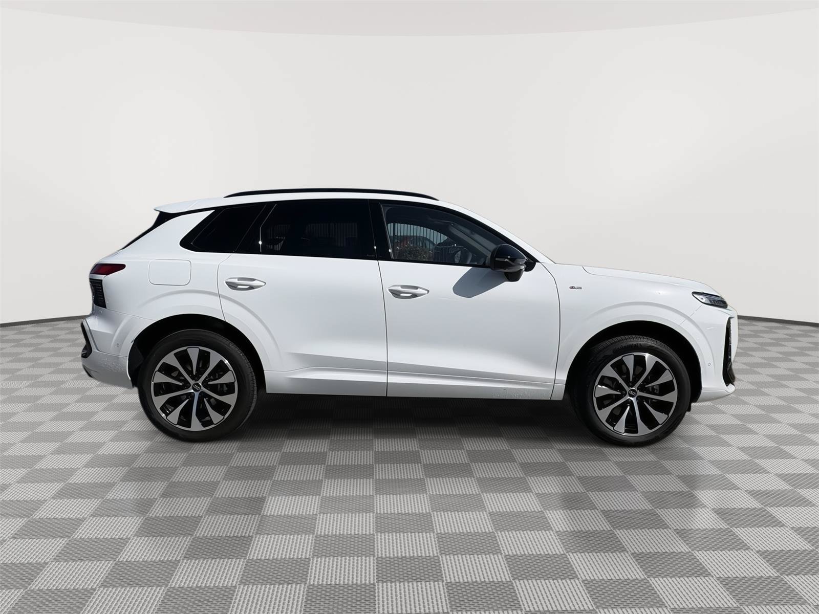 New 2026 Audi Q3 quattro 2.0T AWD/4WD image 6