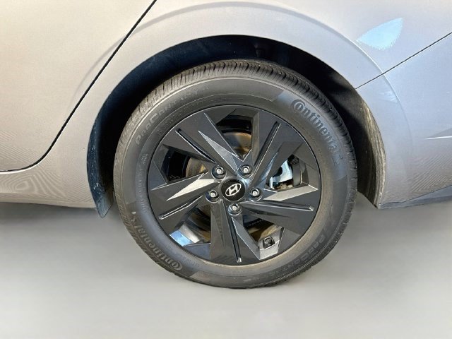 Used 2022 Hyundai Elantra SEL w/ Convenience Package FWD image 36