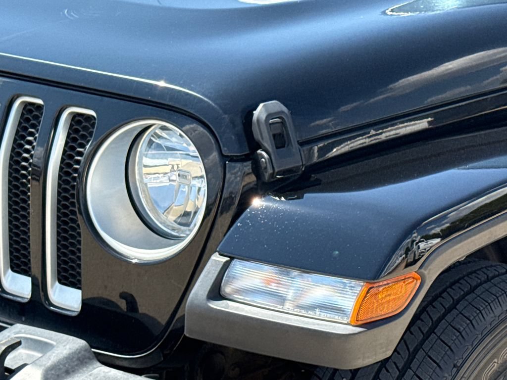 Used 2023 Jeep Wrangler Unlimited Sahara w/ Cold Weather Group AWD/4WD image 4
