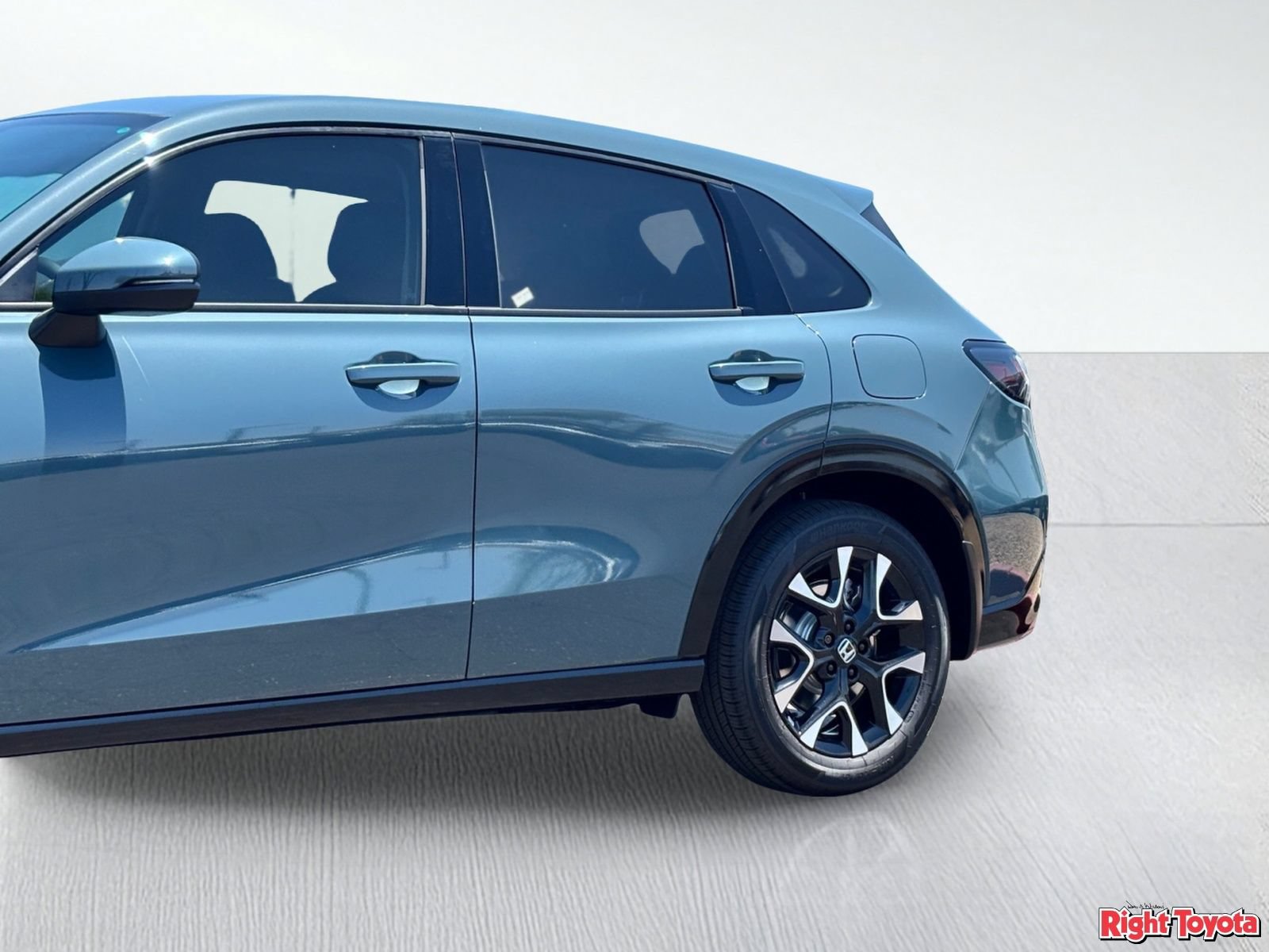 Used 2027 Honda HR-V EX-L image 9