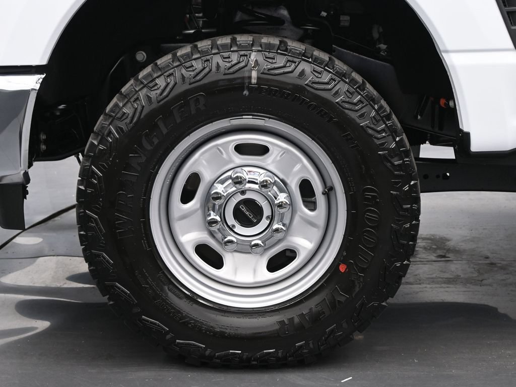 New 2026 Ford F250 XL AWD/4WD image 19