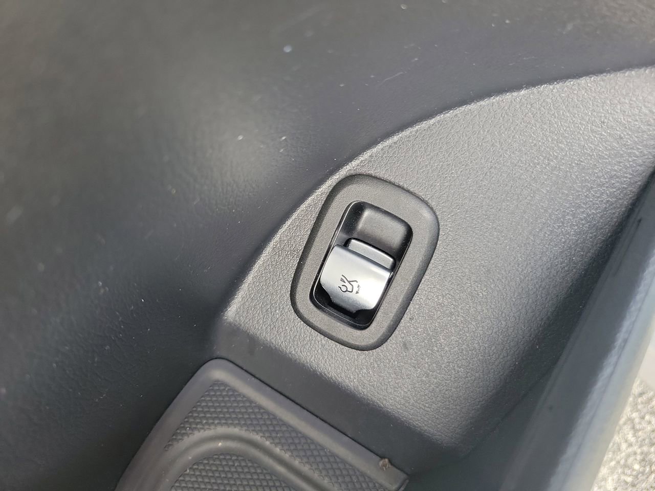 Certified 2024 Mercedes-Benz GLC 300 image 20