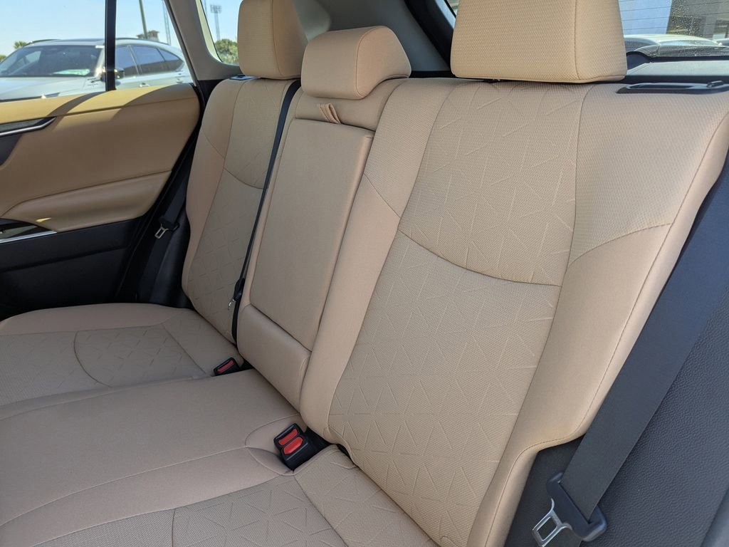 Used 2020 Toyota RAV4 XLE image 14