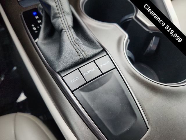 Used 2023 Toyota Camry SE image 39