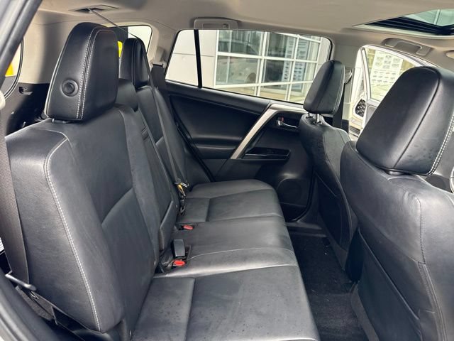 Used 2018 Toyota RAV4 Limited AWD/4WD image 29