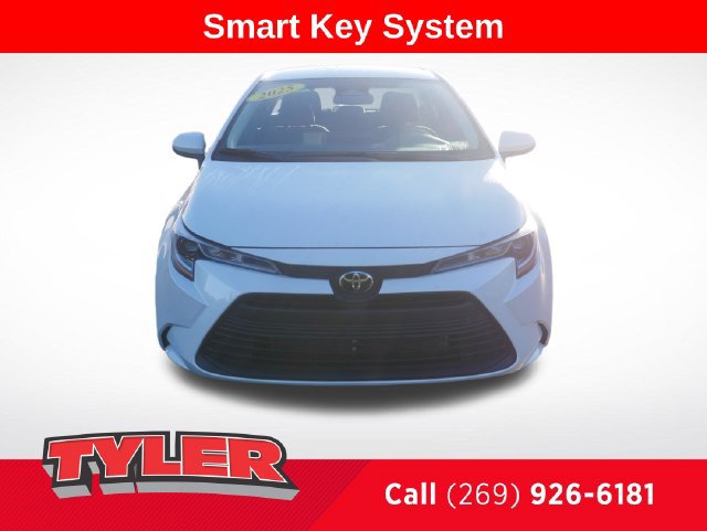 Used 2025 Toyota Corolla LE w/ LE Premium Package FWD image 2