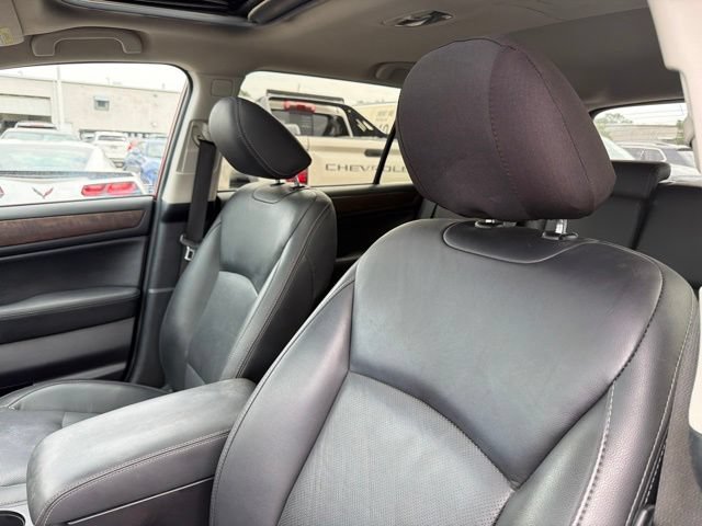 Used 2016 Subaru Outback 2.5i Limited AWD/4WD image 14