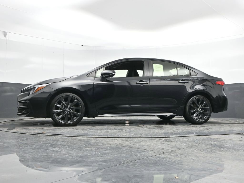 Used 2024 Toyota Corolla SE w/ SE Premium Package image 48