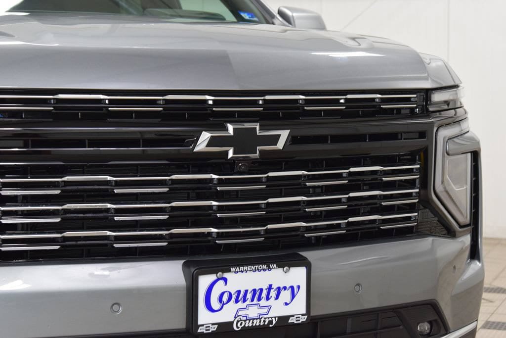 New 2026 Chevrolet Suburban High Country AWD/4WD image 11