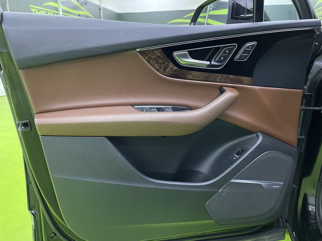 Used 2018 Audi Q7 3.0T Premium Plus image 16