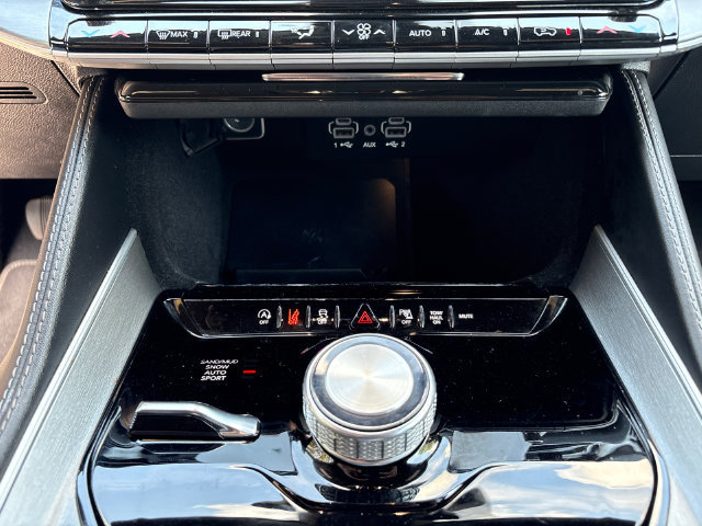 Used 2025 Jeep Wagoneer Series II AWD/4WD image 33