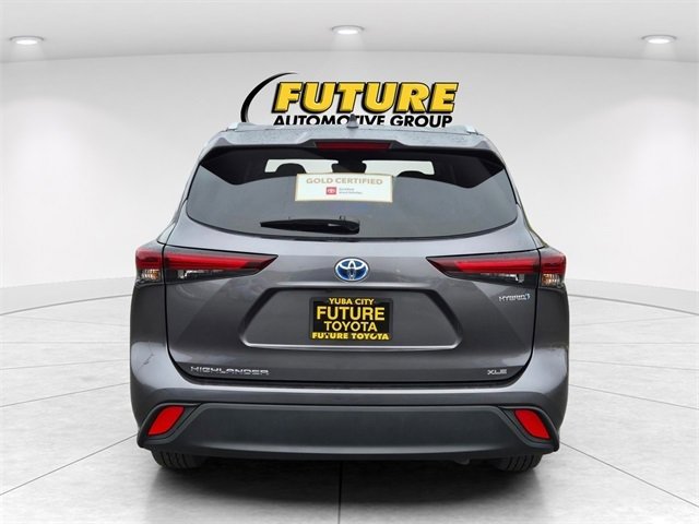 Certified 2024 Toyota Highlander XLE image 6