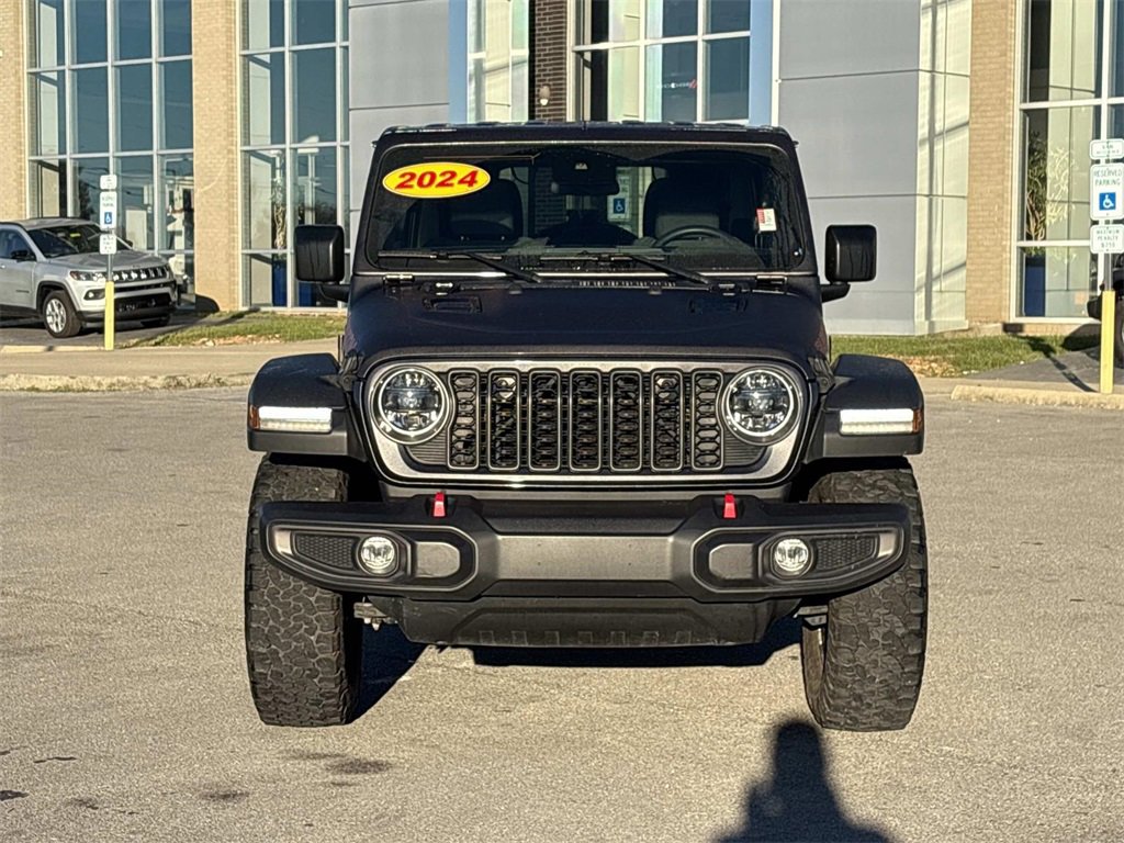 Used 2024 Jeep Wrangler Unlimited Rubicon image 2