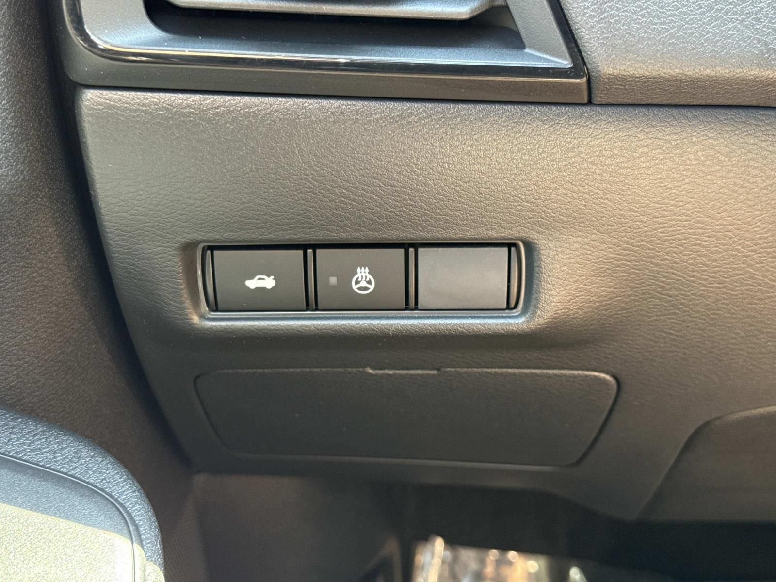 Used 2026 Nissan Sentra SV w/ SV Convenience Package FWD image 19
