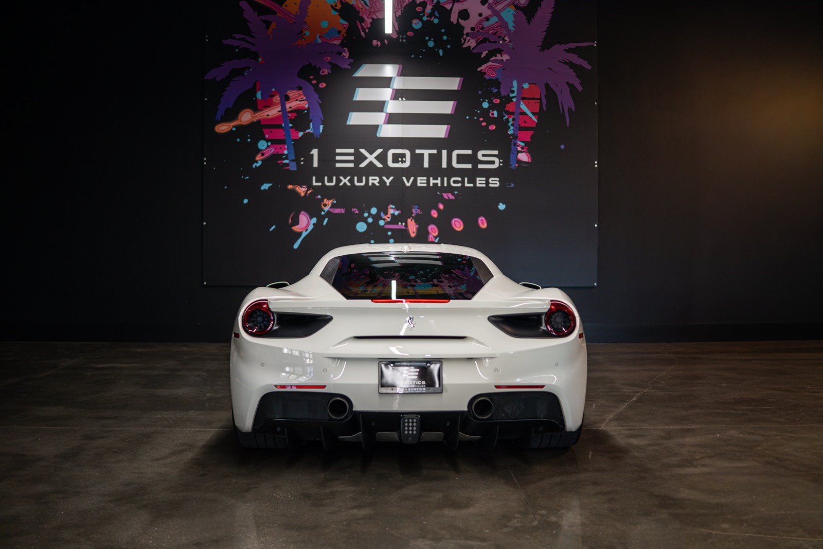Used 2016 Ferrari 488 GTB RWD image 5