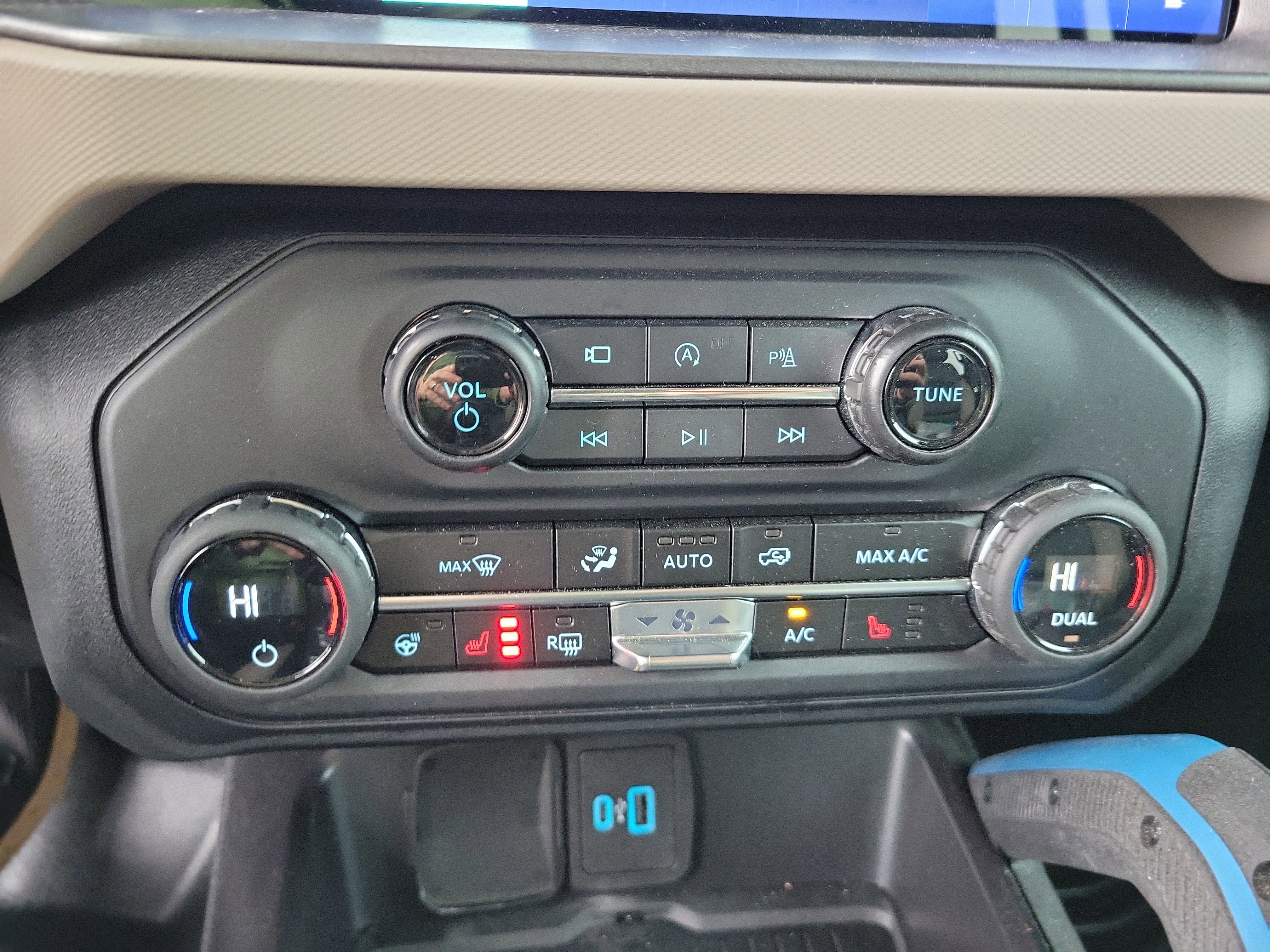 Used 2024 Ford Bronco Wildtrak image 24