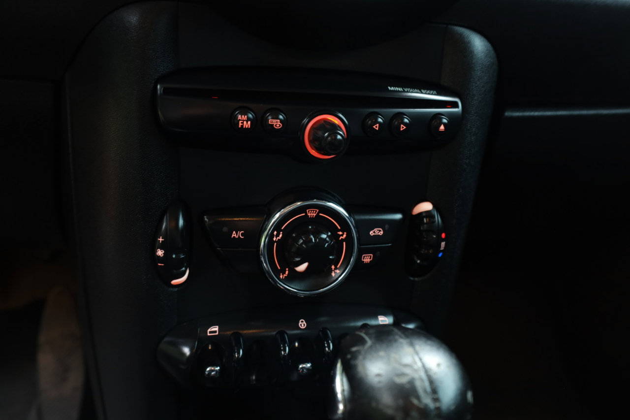 Used 2013 MINI Cooper Hardtop image 11