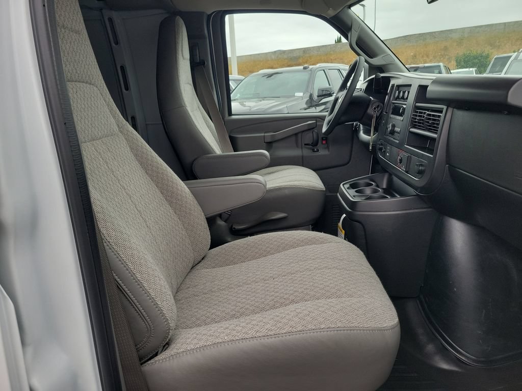 New 2026 Chevrolet Express 2500 w/ Driver Convenience Package RWD image 13
