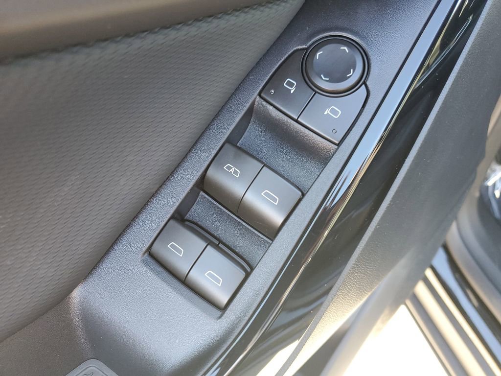 New 2026 Chevrolet Equinox LT w/ Safety and Technology Package image 19