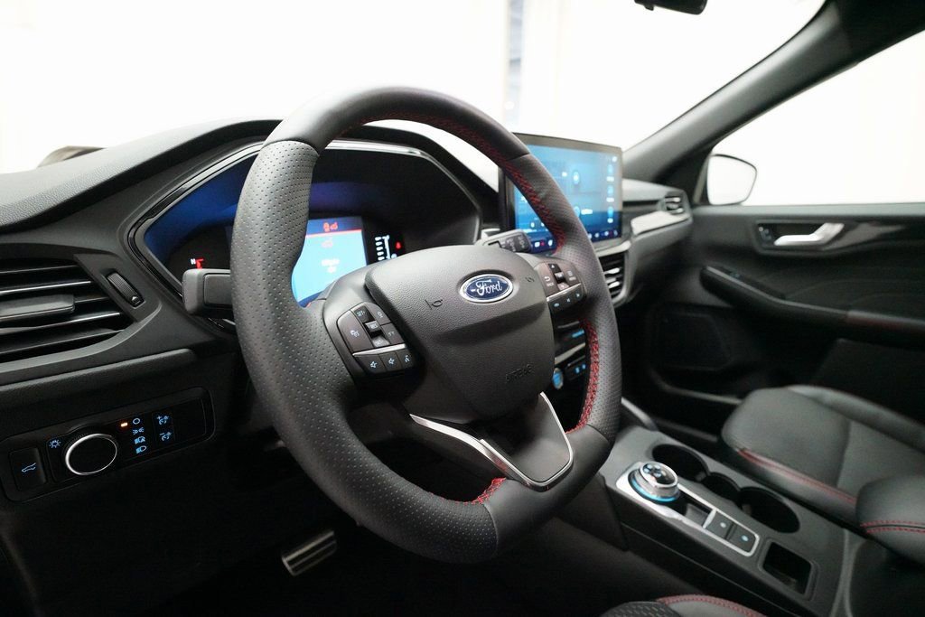 Used 2023 Ford Escape ST-Line w/ Tech Pack #1 image 8