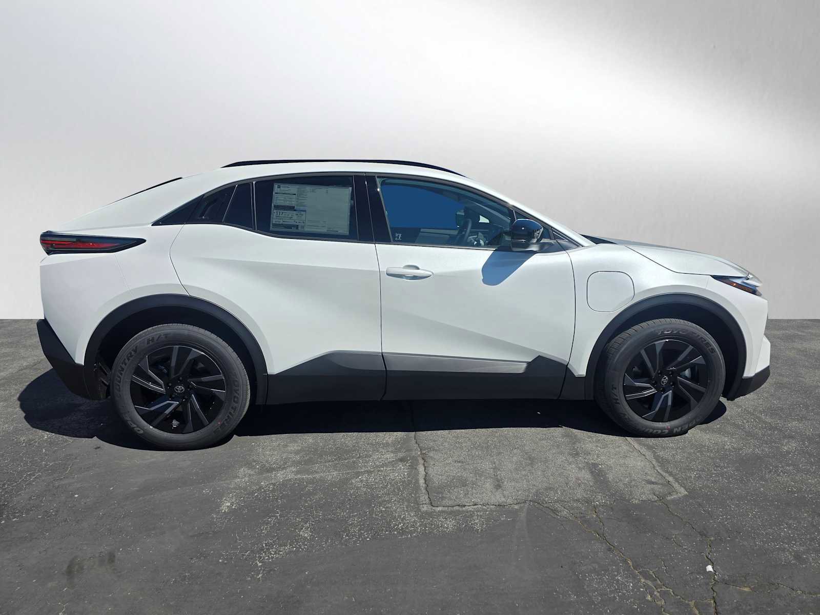 New 2026 Toyota C-HR image 2