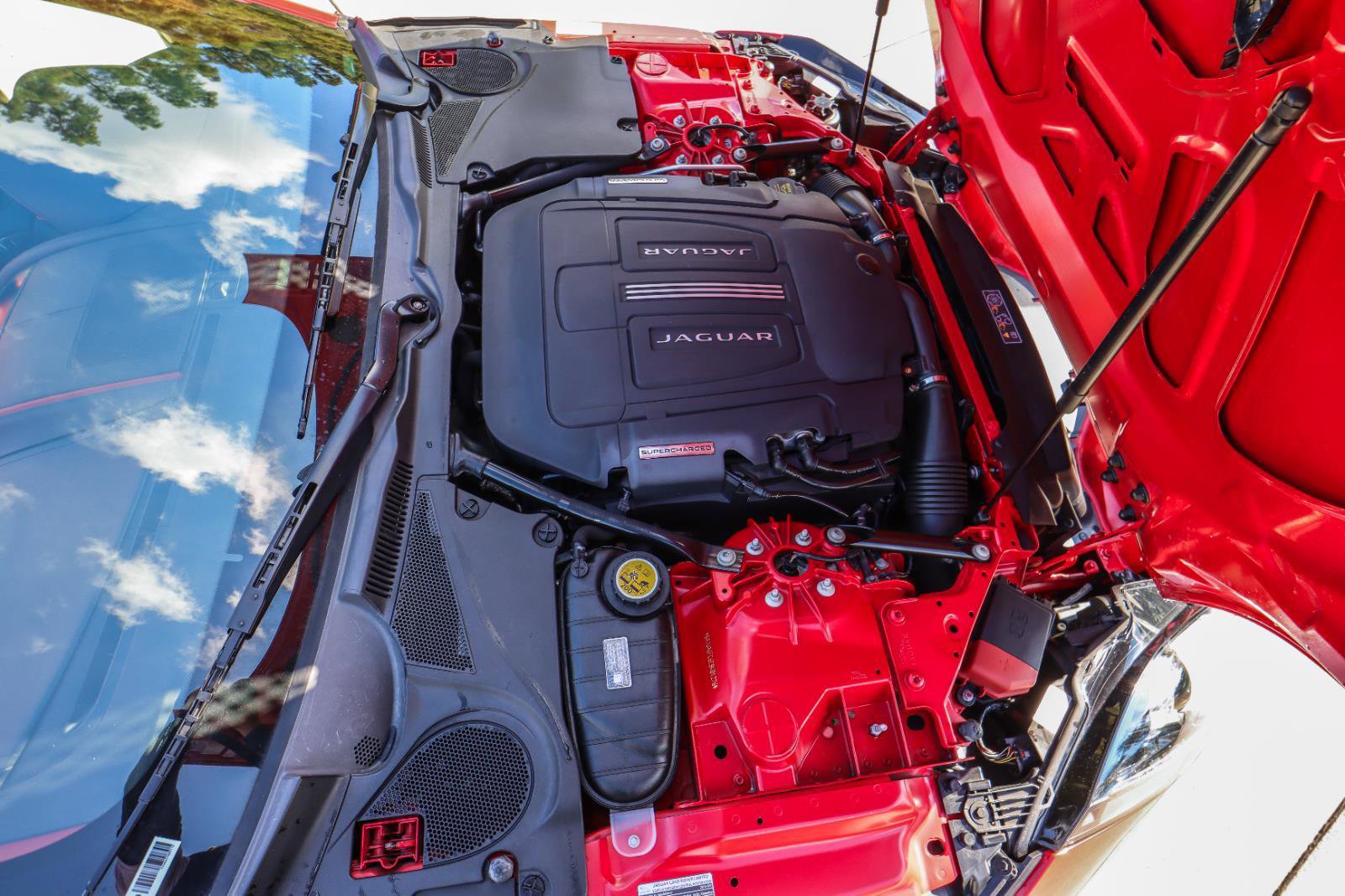 Used 2014 Jaguar F-TYPE S image 23