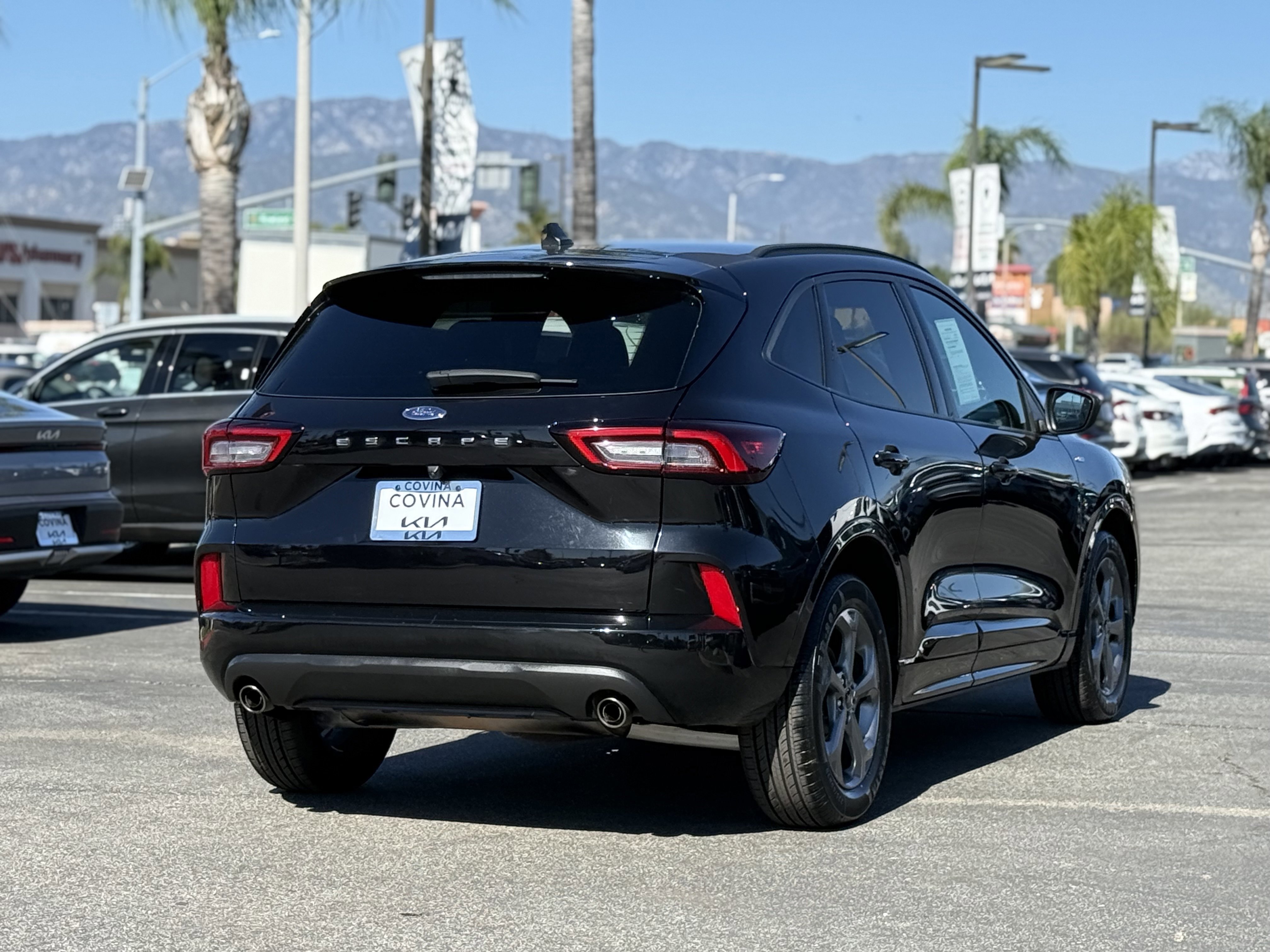 Used 2024 Ford Escape ST-Line w/ Cold Weather Package image 8