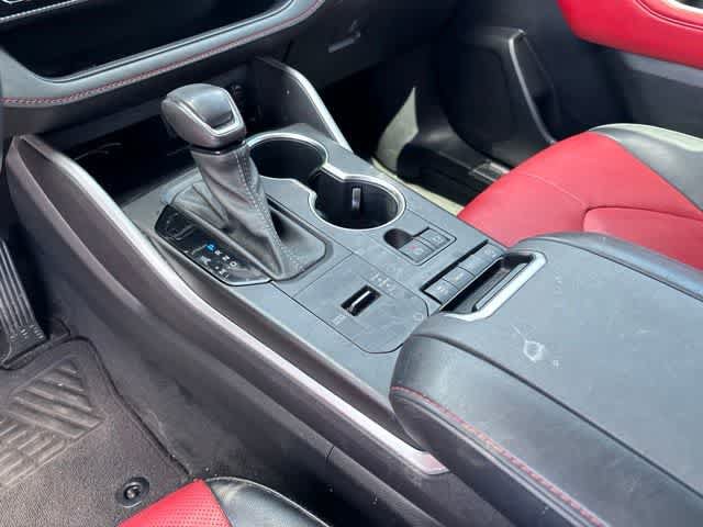 Used 2022 Toyota Highlander XSE FWD image 16