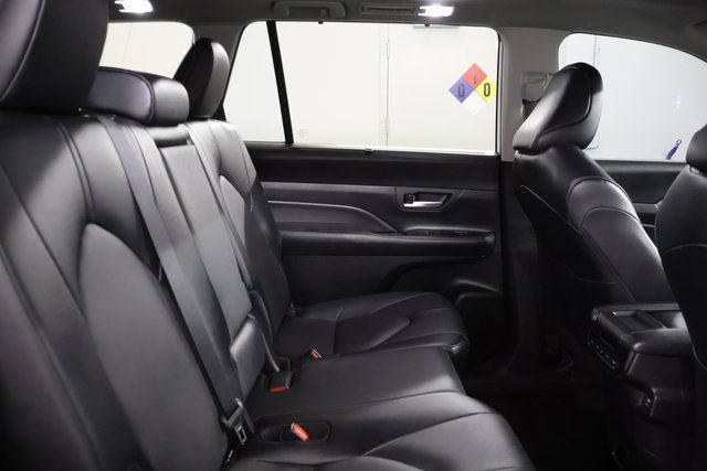 Certified 2025 Toyota Grand Highlander AWD Hybrid image 29
