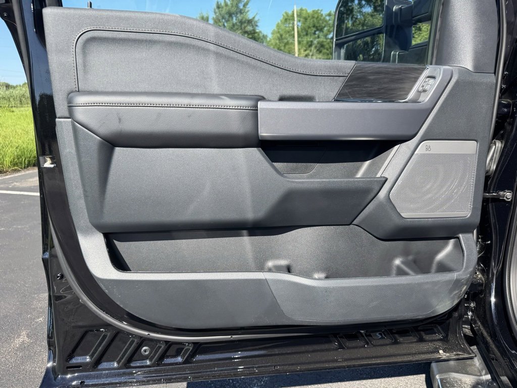 New 2025 Ford F150 Lariat w/ Equipment Group 502A High image 23