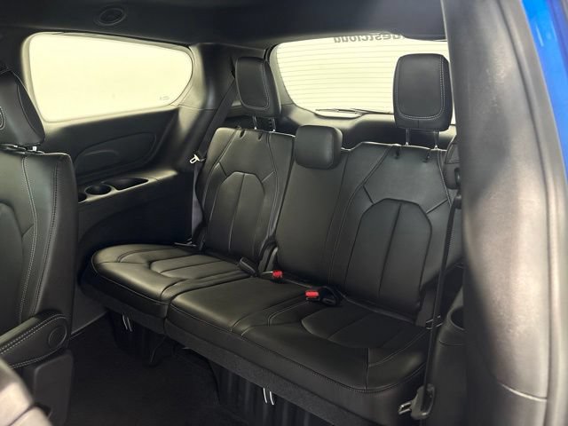 New 2027 Chrysler Pacifica Select AWD/4WD image 18