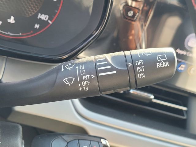 Used 2024 Chevrolet Trax RS FWD image 16