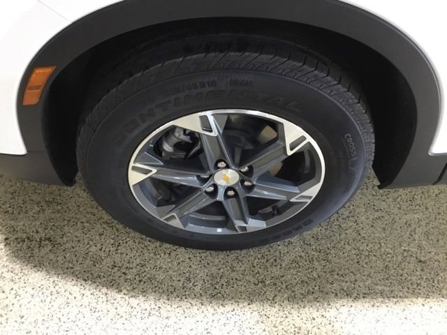 Used 2025 Chevrolet Blazer LT image 9