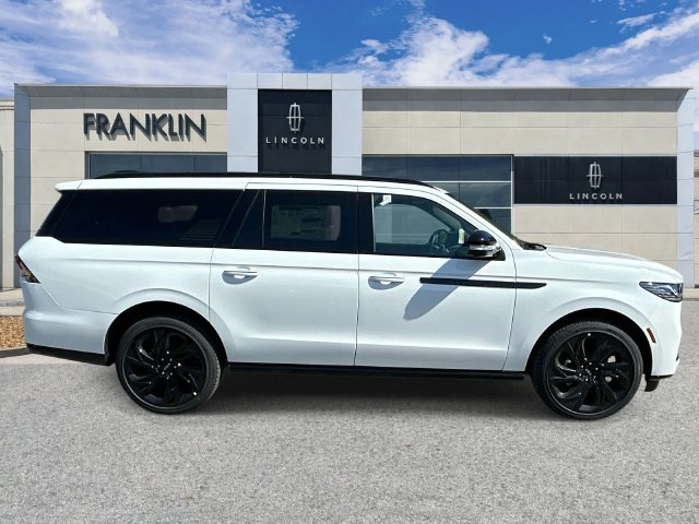 New 2027 Lincoln Navigator L Reserve w/ Jet Appearance Package AWD/4WD image 8