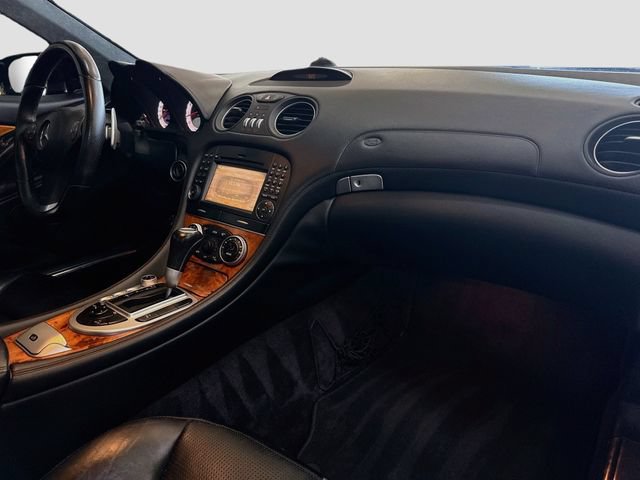 Used 2011 Mercedes-Benz SL 63 AMG image 22