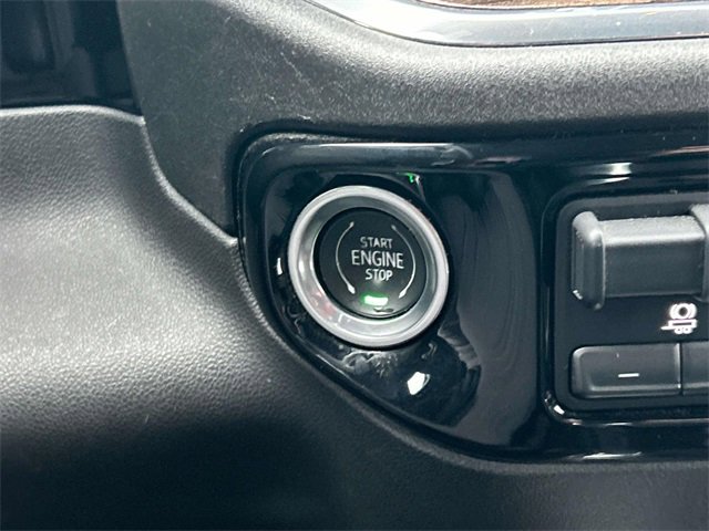 Used 2023 Chevrolet Silverado 1500 LT image 32