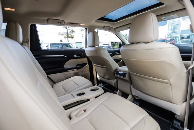 Used 2016 Toyota Highlander Limited FWD image 59