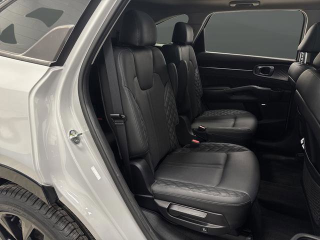 Used 2022 Kia Sorento SX image 32
