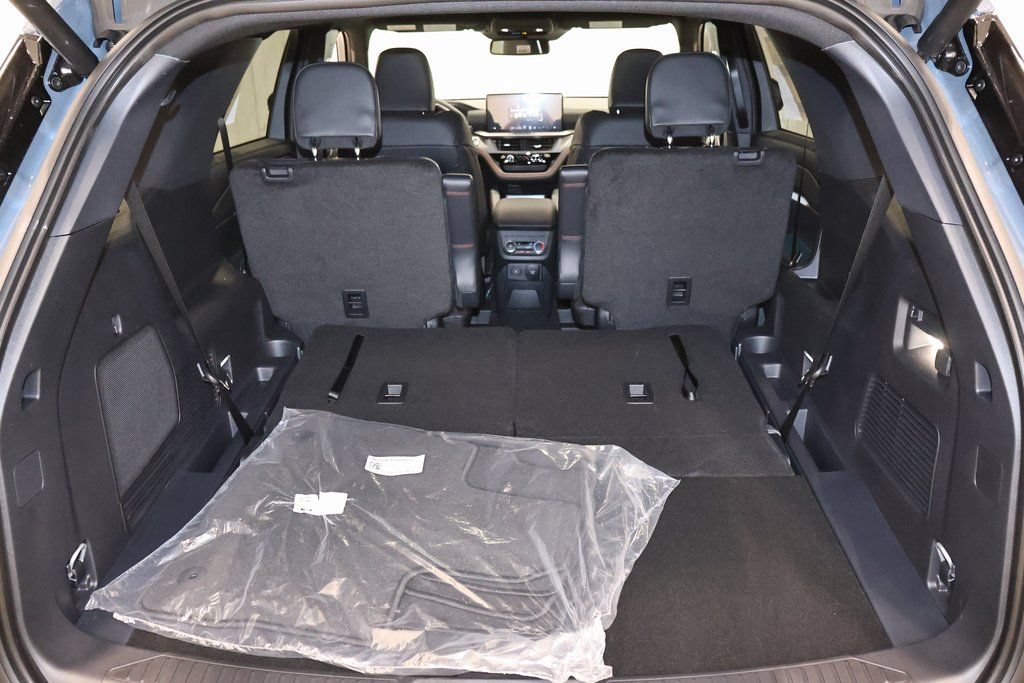 New 2026 Ford Explorer ST-Line w/ ST-Line Street Pack AWD/4WD image 34