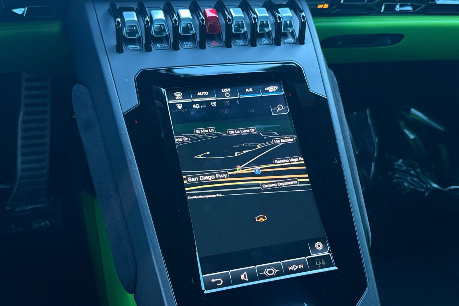 Used 2021 Lamborghini Huracan EVO image 16