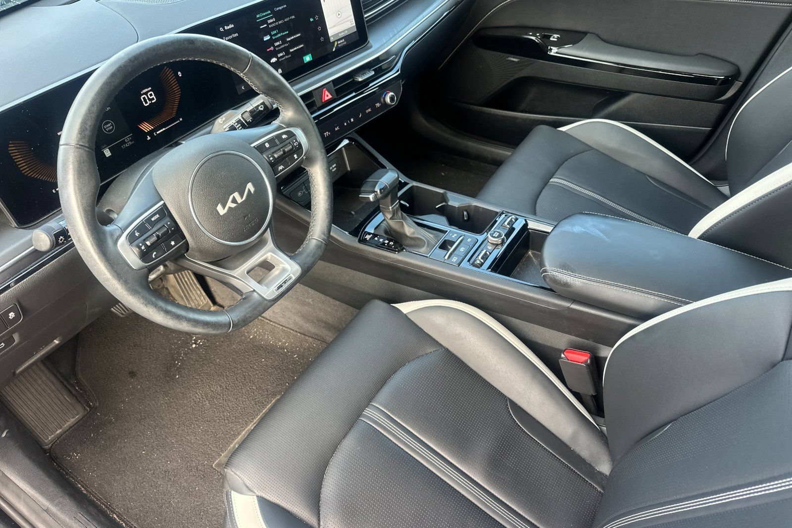 Certified 2025 Kia K5 GT-Line w/ GT-Line Premium Package AWD/4WD image 11