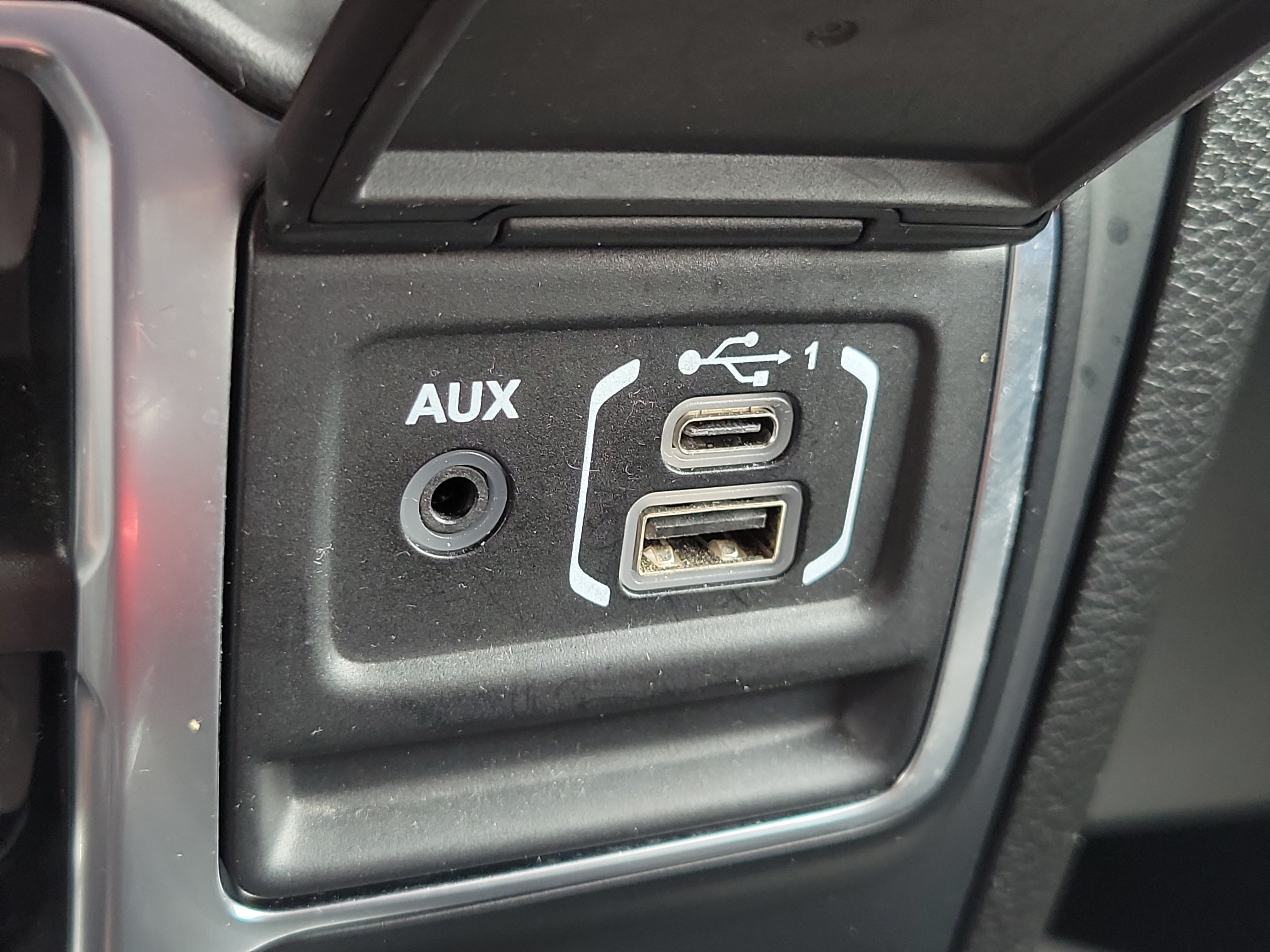 Used 2021 Jeep Wrangler Unlimited Sahara AWD/4WD image 23