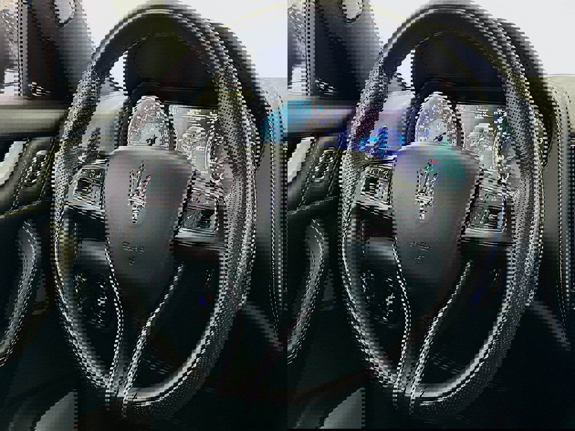 Used 2022 Maserati Levante Modena S image 8